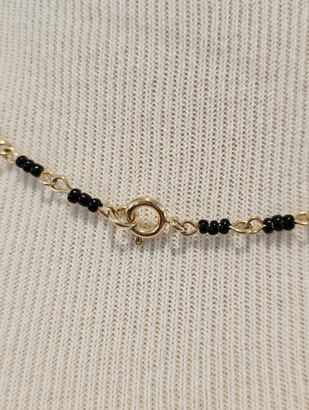 Gold & Black Beaded Y Necklace with Flower Pendant - Picture 4 of 5